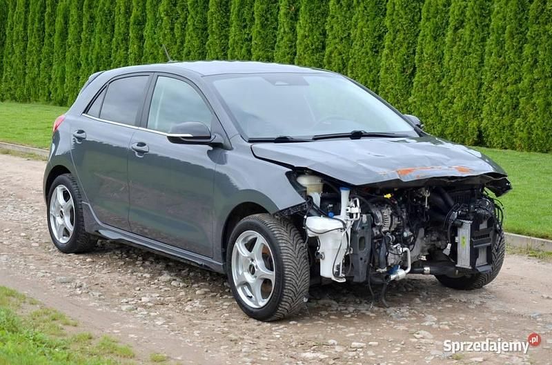 Używany Kia Rio GT 2021 Szary Sedan/Limuzyna