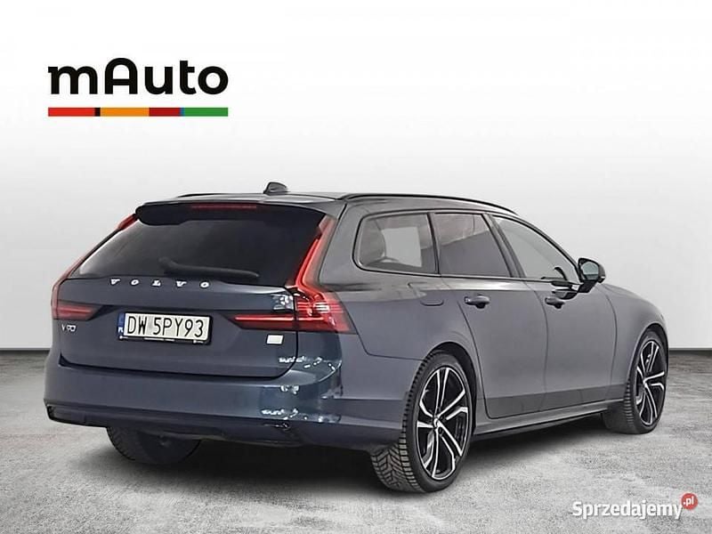 Używany Volvo V90 R-Design 2021 Niebieski Kombi