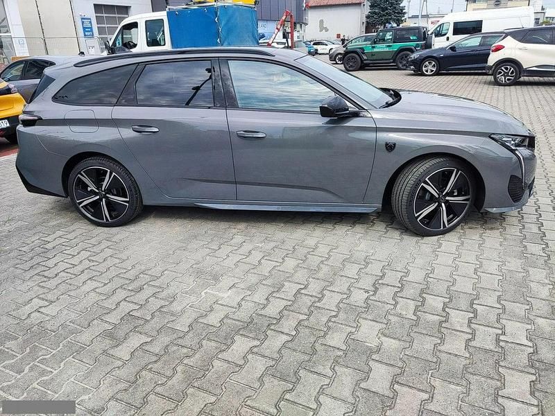 Używany Peugeot 308 130 KM (95 kW) 2023 Szary (metalik) Sedan/Limuzyna
