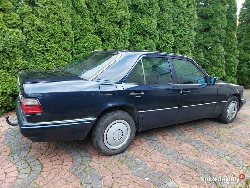 Używany 1994 Mercedes E250 | 5900 zł - Obraz 1/4