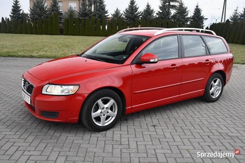 Czerwony Używany 2012 Volvo V50 Kombi | 14 900 zł (Super Cena) - Obraz 1/4