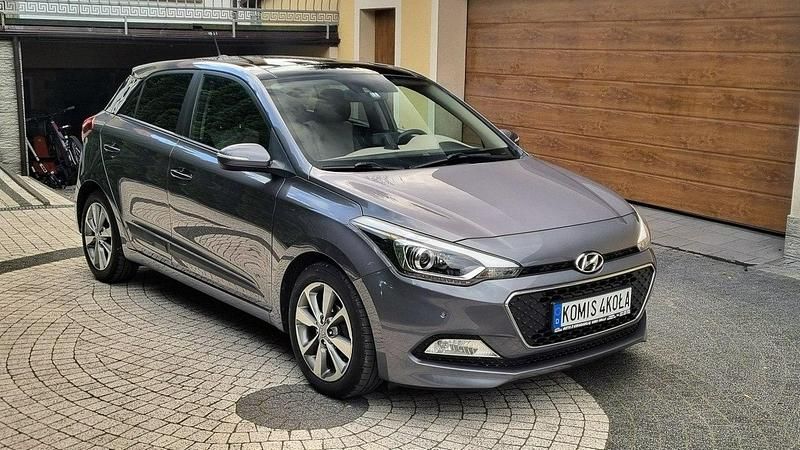 Szary (metalik) Używany 2015 Hyundai i20 Hatchback | 35 900 zł (Dość drogi) - Obraz 1/4
