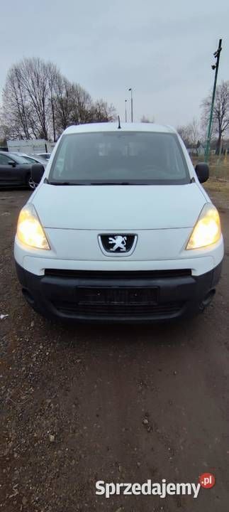 Używany 2011 Peugeot Partner Minivan | 10 500 zł (Super Cena) - Obraz 1/4