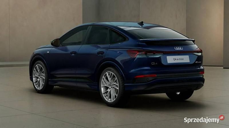 Niebieski Używany 2023 Audi Q4 e-tron Comfort SUV | 193 900 zł - Obraz 1/4