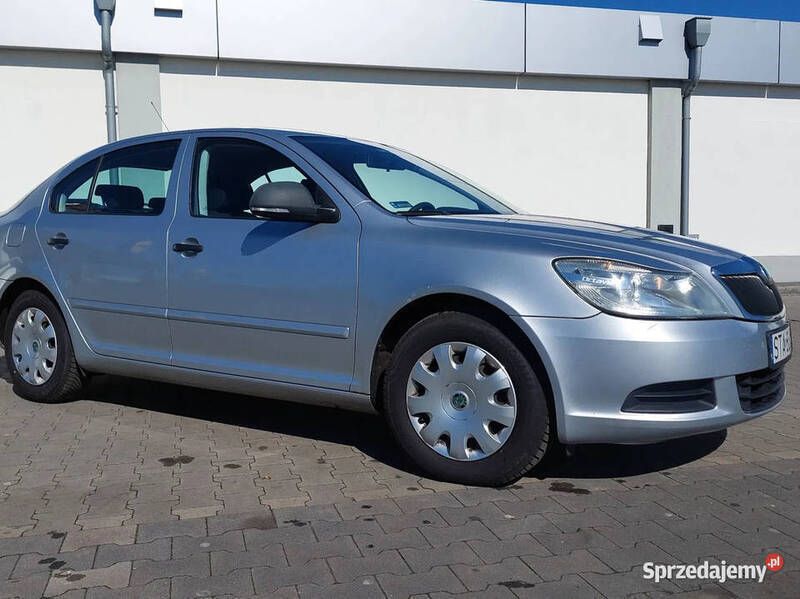 Używany Skoda Octavia 2011 Srebrny Sedan/Limuzyna