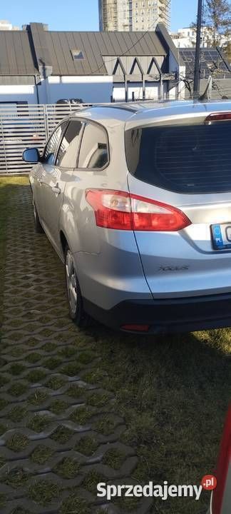 Srebrny Używany 2012 Ford Focus Kombi | 13 000 zł - Obraz 1/4