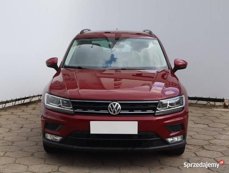 Bordowy Używany 2016 VW Tiguan SUV | 78 999 zł (Drogi) - Obraz 1/4