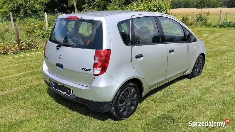Używany Mitsubishi Colt 95 KM (69 kW) 2009 Srebrny Hatchback