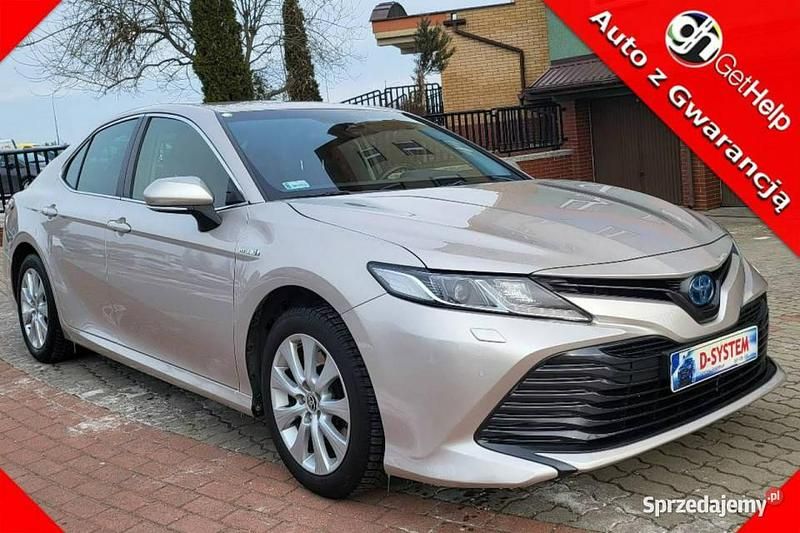 Srebrny Używany 2020 Toyota Camry Sedan/Limuzyna | 65 040 zł (Super Cena) - Obraz 1/4