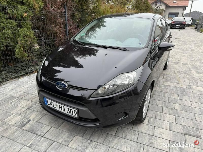 Czarny (metalik) Używany 2011 Ford Fiesta Hatchback | 19 900 zł (Uczciwa cena) - Obraz 1/2