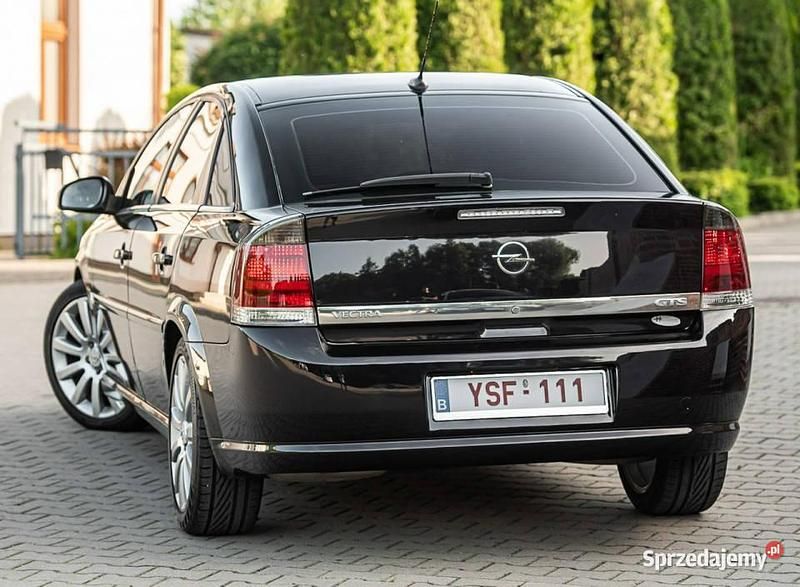 Czarny Używany 2008 Opel Vectra GTS Sedan/Limuzyna | 14 700 zł (Drogi) - Obraz 1/4