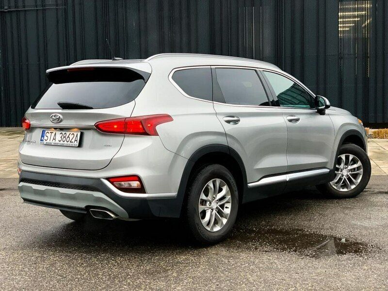 Używany Hyundai Santa Fe 188 KM (138 kW) 2020 Srebrny (metalik) SUV