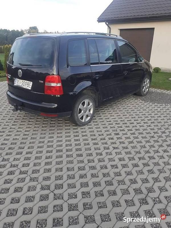 Czarny Używany 2004 VW Touran Minivan | 5000 zł (Dobra cena) - Obraz 1/4