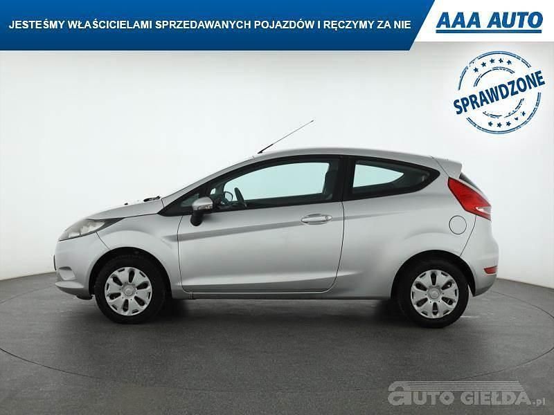 Używany Ford Fiesta 2008 Srebrny Hatchback