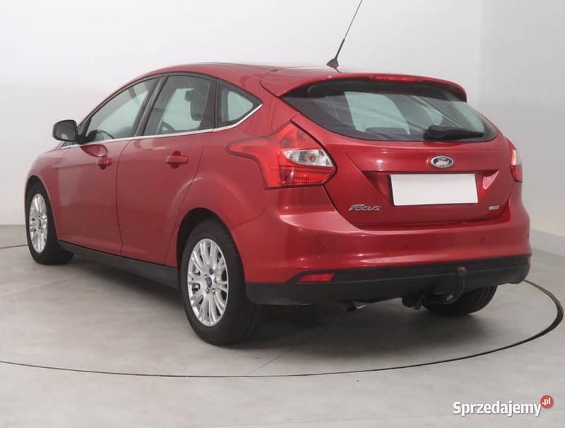 Używany Ford Focus 2011 Bordowy Hatchback