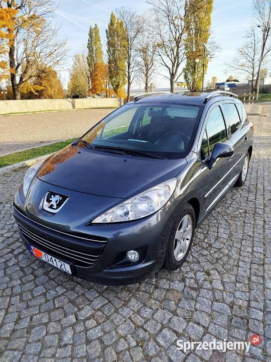 Szary Używany 2009 Peugeot 207 Kombi | 15 900 zł (Drogi) - Obraz 1/4