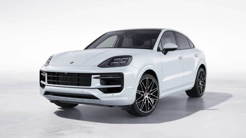 Carrara white metallic Nowe 2024 Porsche Cayenne GTS SUV | 782 856 zł - Obraz 1/4