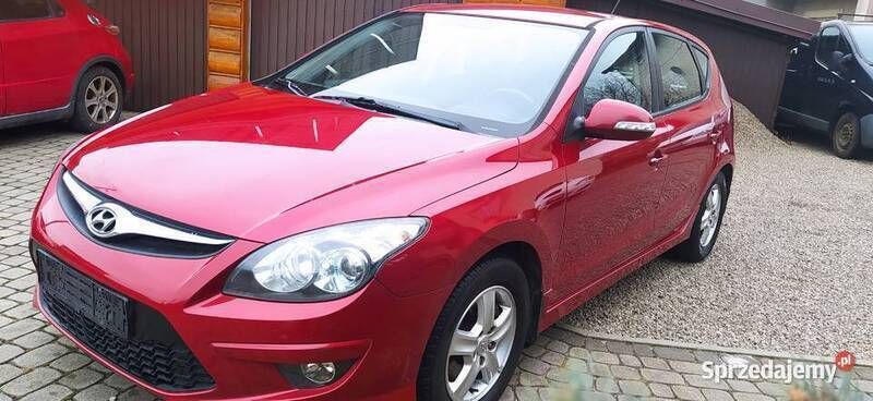 Bordowy Używany 2010 Hyundai i30 Sedan/Limuzyna | 17 900 zł (Dość drogi) - Obraz 1/4