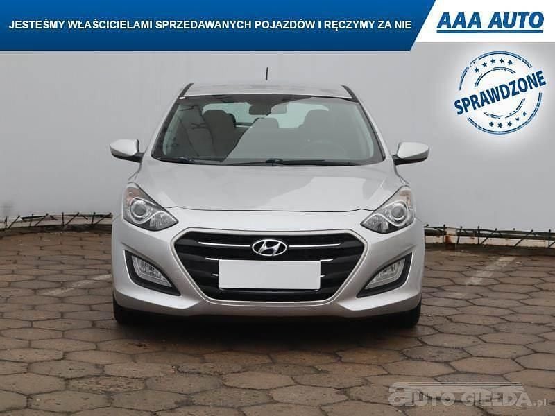 Używany Hyundai i30 90 KM (66 kW) 2015 Srebrny
