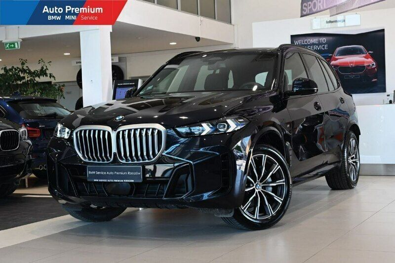 Czarny (metalik) Używany 2024 BMW X5 SUV | 359 900 zł (Drogi) - Obraz 1/4