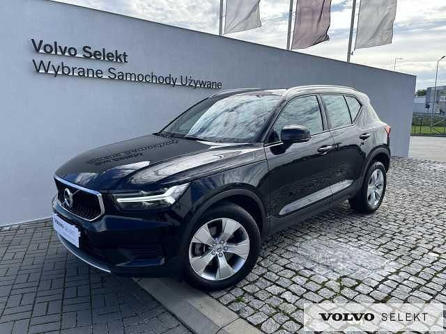 Czarny Używany 2022 Volvo XC40 SUV | 123 900 zł (Super Cena) - Obraz 1/3