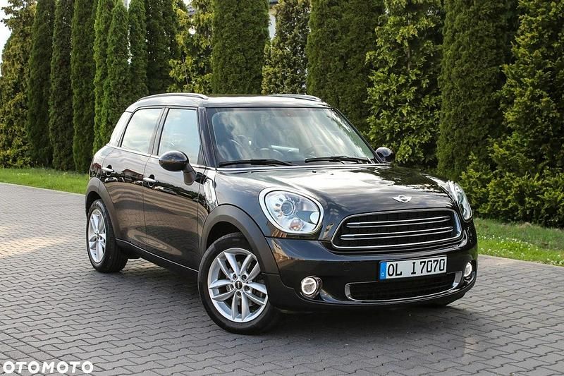 Używany Mini Countryman 112 KM (82 kW) 2015 Czarny (metalik) SUV