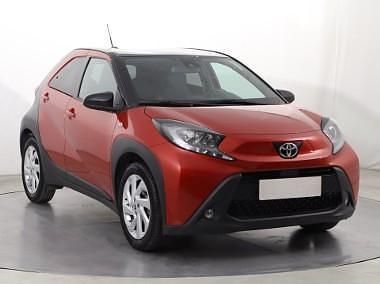 Czerwony Używany 2022 Toyota Aygo Hatchback | 59 999 zł (Dość drogi) - Obraz 1/4