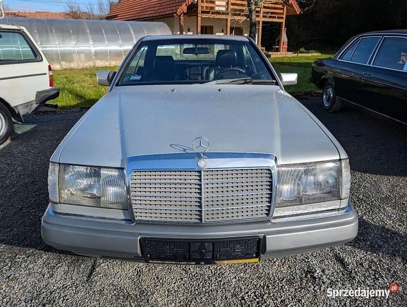 Używany 1989 Mercedes E300 Coupe | 25 000 zł - Obraz 1/4