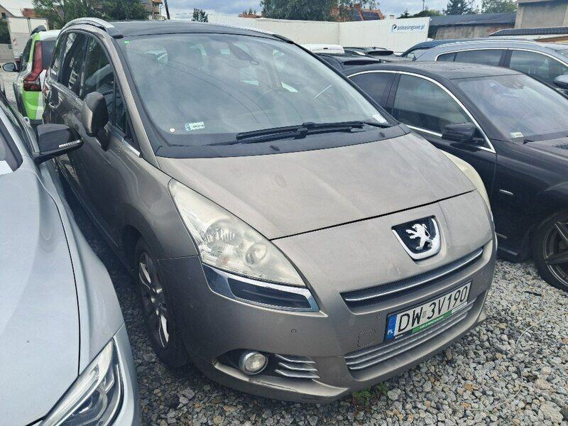 Złoty Używany 2012 Peugeot 5008 Minivan | 6363 zł - Obraz 1/4