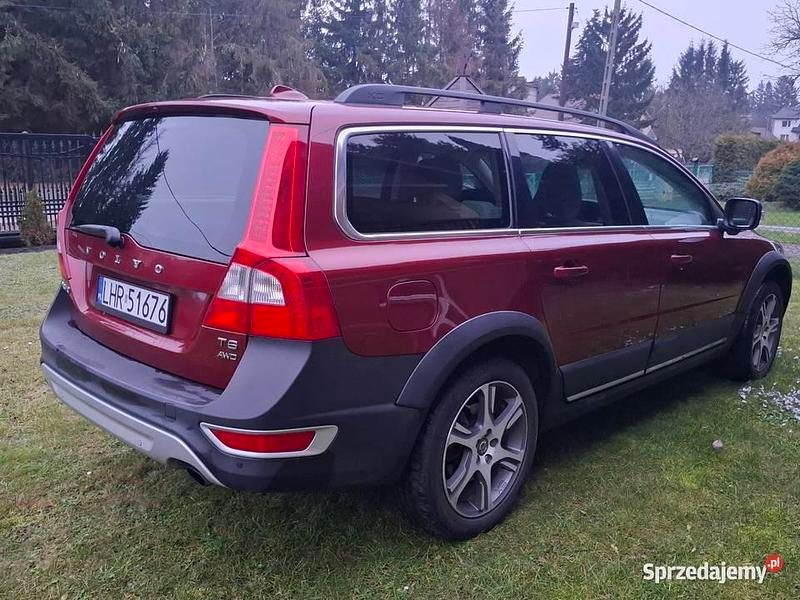 Używany Volvo XC70 2012 Bordowy Kombi