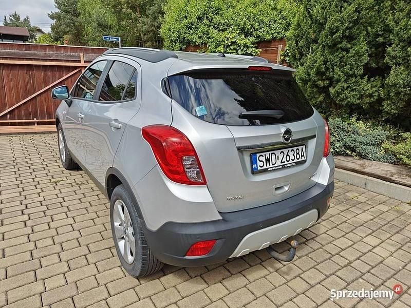 Srebrny Używany 2016 Opel Mokka SUV | 46 000 zł (Dobra cena) - Obraz 1/4