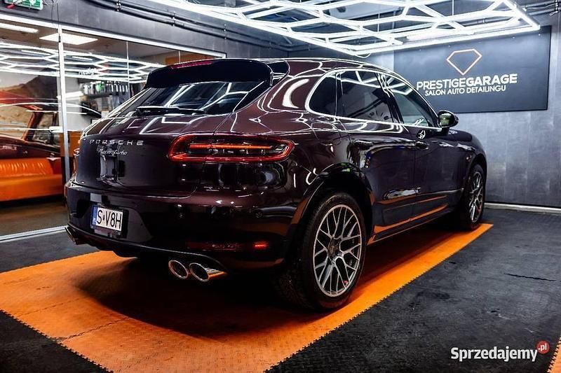 Używany Porsche Macan Turbo 2016 Bordowy SUV