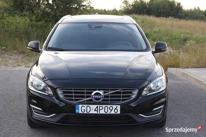 Czarny Używany 2016 Volvo V60 Kombi | 52 900 zł - Obraz 1/4