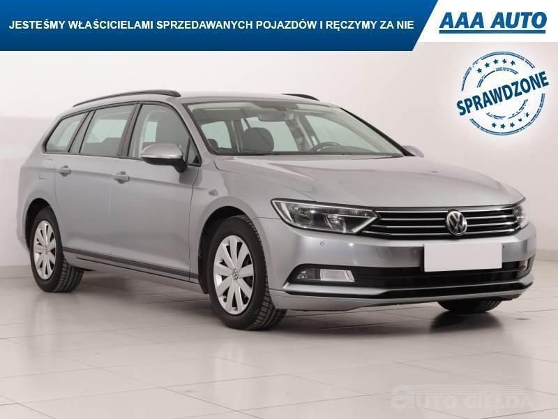 Srebrny Używany 2017 VW Passat | 40 999 zł (Super Cena) - Obraz 1/4