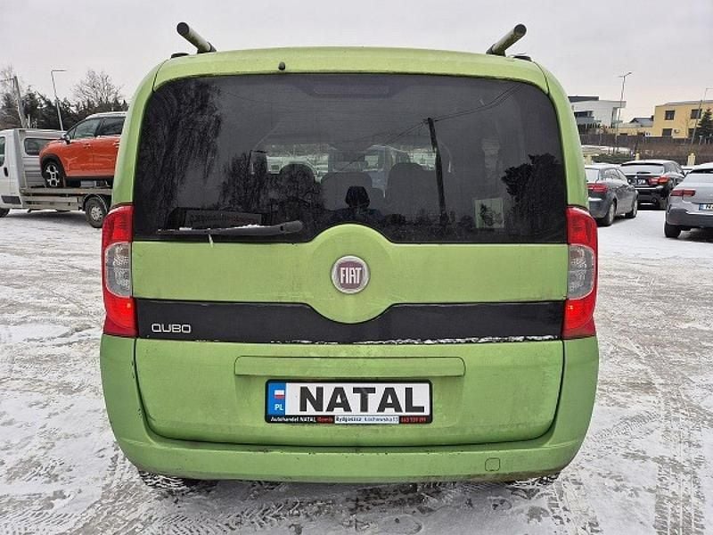 Używany Fiat Qubo Trekking 75 KM (55 kW) 2012 Zielony jasny (metalik) Minivan