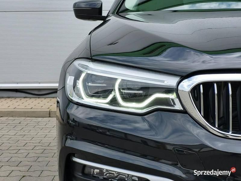 Używany BMW 520 Comfort Edition 190 KM (139 kW) 2019 Czarny (metalik) Kombi