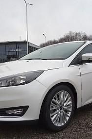 Używany Ford Focus 160 KM (117 kW) 2017 Biały Sedan/Limuzyna