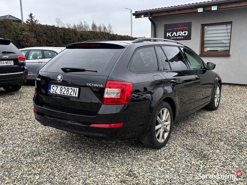 Używany Skoda Octavia 2013 Czarny Kombi