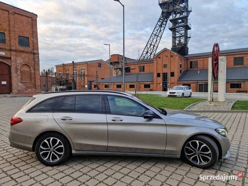 Używany Mercedes A220 Avantgarde 194 KM (142 kW) 2019 Szary Sedan/Limuzyna