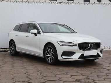 Biały Używany 2019 Volvo V60 Kombi | 86 999 zł (Uczciwa cena) - Obraz 1/4