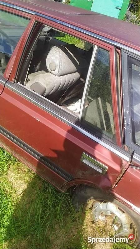 Używany Nissan Laurel 1984 Sedan/Limuzyna