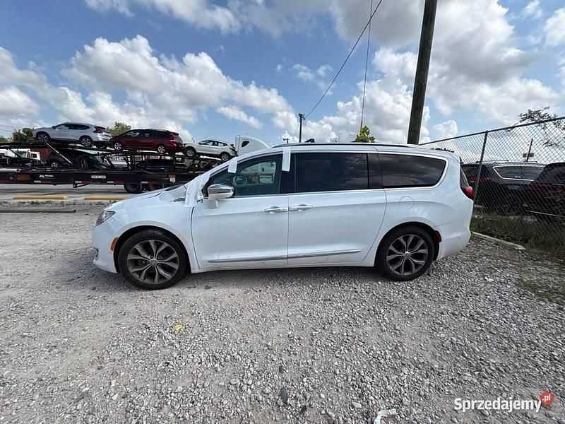 Biały Używany 2018 Chrysler Pacifica Sedan/Limuzyna | 52 000 zł (Super Cena) - Obraz 1/4