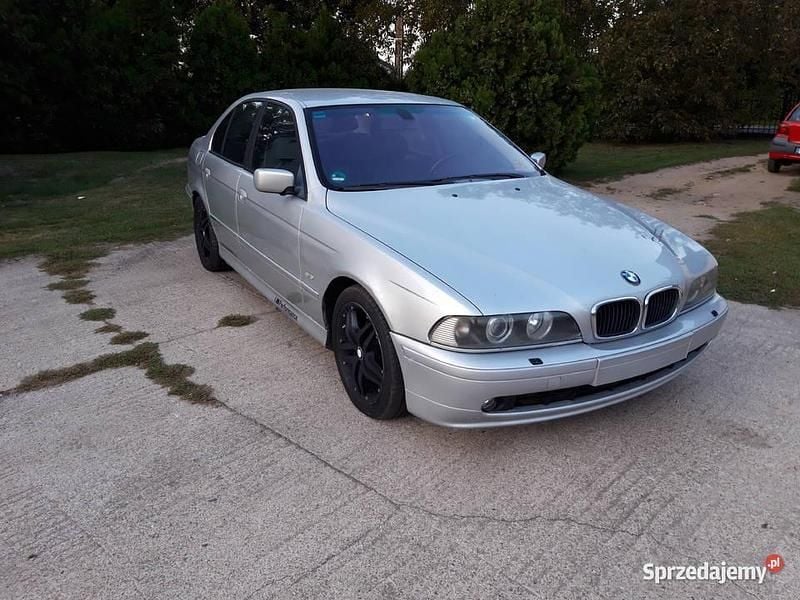 Używany 2002 BMW 520 | 16 500 zł - Obraz 1/4