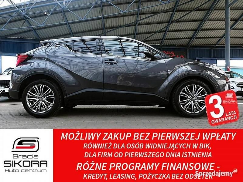 Grafitowy Używany 2022 Toyota C-HR+ Executive SUV | 94 228 zł - Obraz 1/4