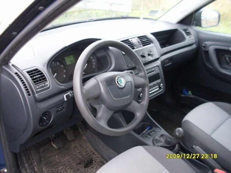 Używany Skoda Fabia 2013 Niebieski Hatchback