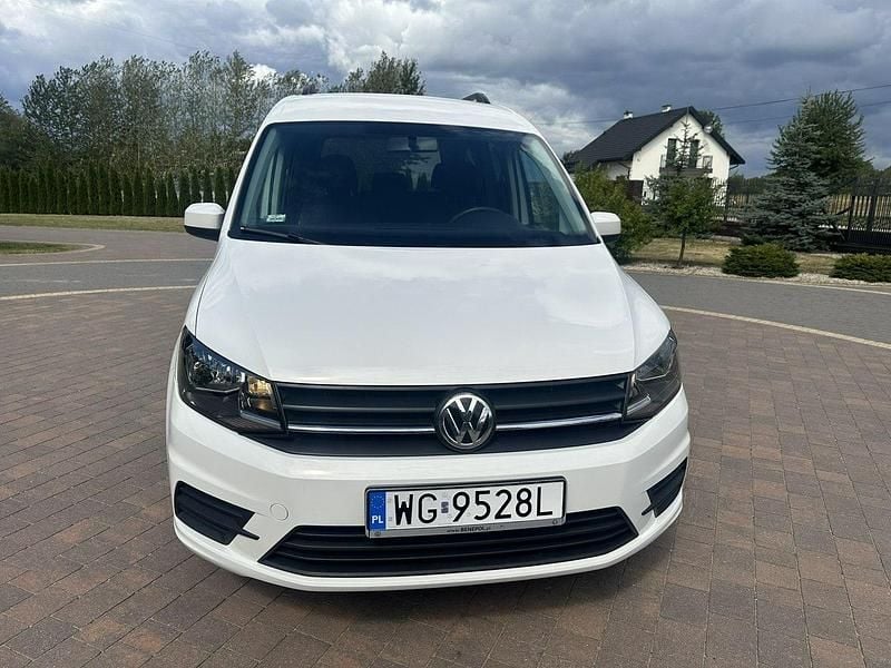 Biały Używany 2015 VW Caddy Minivan | 38 800 zł (Uczciwa cena) - Obraz 1/4