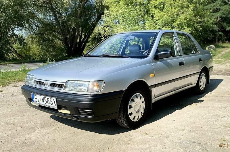 Srebrny Używany 1991 Nissan Sunny Sedan/Limuzyna | 5500 zł - Obraz 1/4