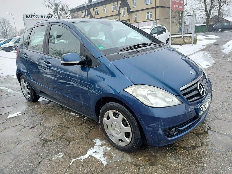 Używany Mercedes A150 95 KM (69 kW) 2008 Niebieski ciemny Hatchback