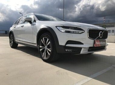 Biały Używany 2019 Volvo V90 Kombi | 135 900 zł - Obraz 1/4