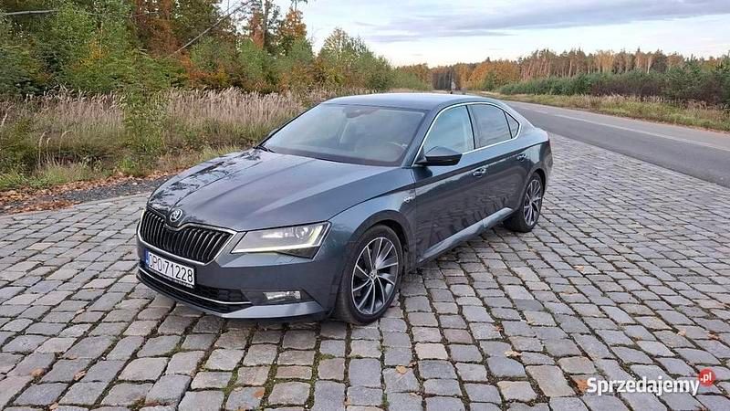 Używany 2018 Skoda Superb LAURIN & KLEMENT Hatchback | 55 900 zł (Uczciwa cena) - Obraz 1/4